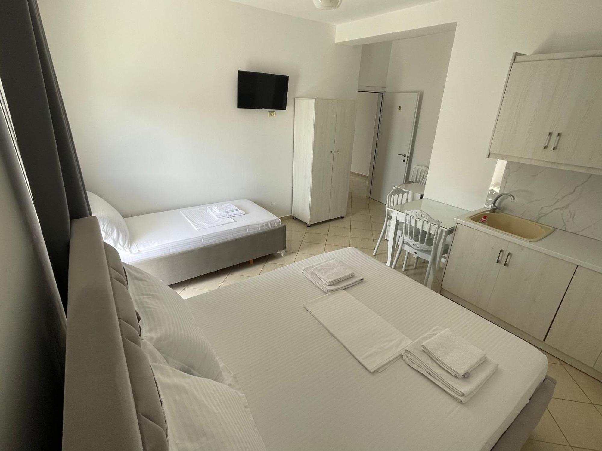 Joni Apartments คซามิล ภายนอก รูปภาพ