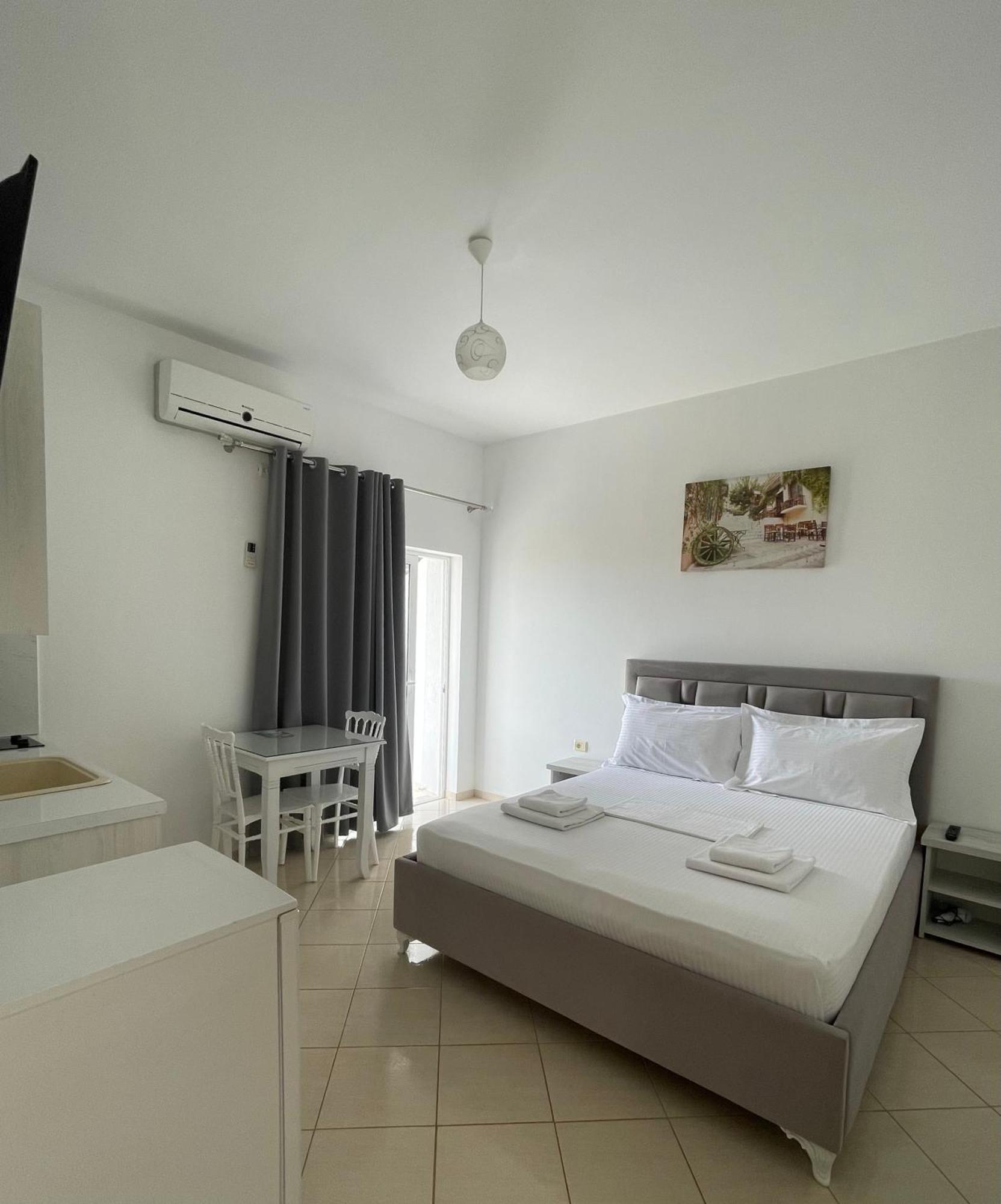 Joni Apartments คซามิล ภายนอก รูปภาพ