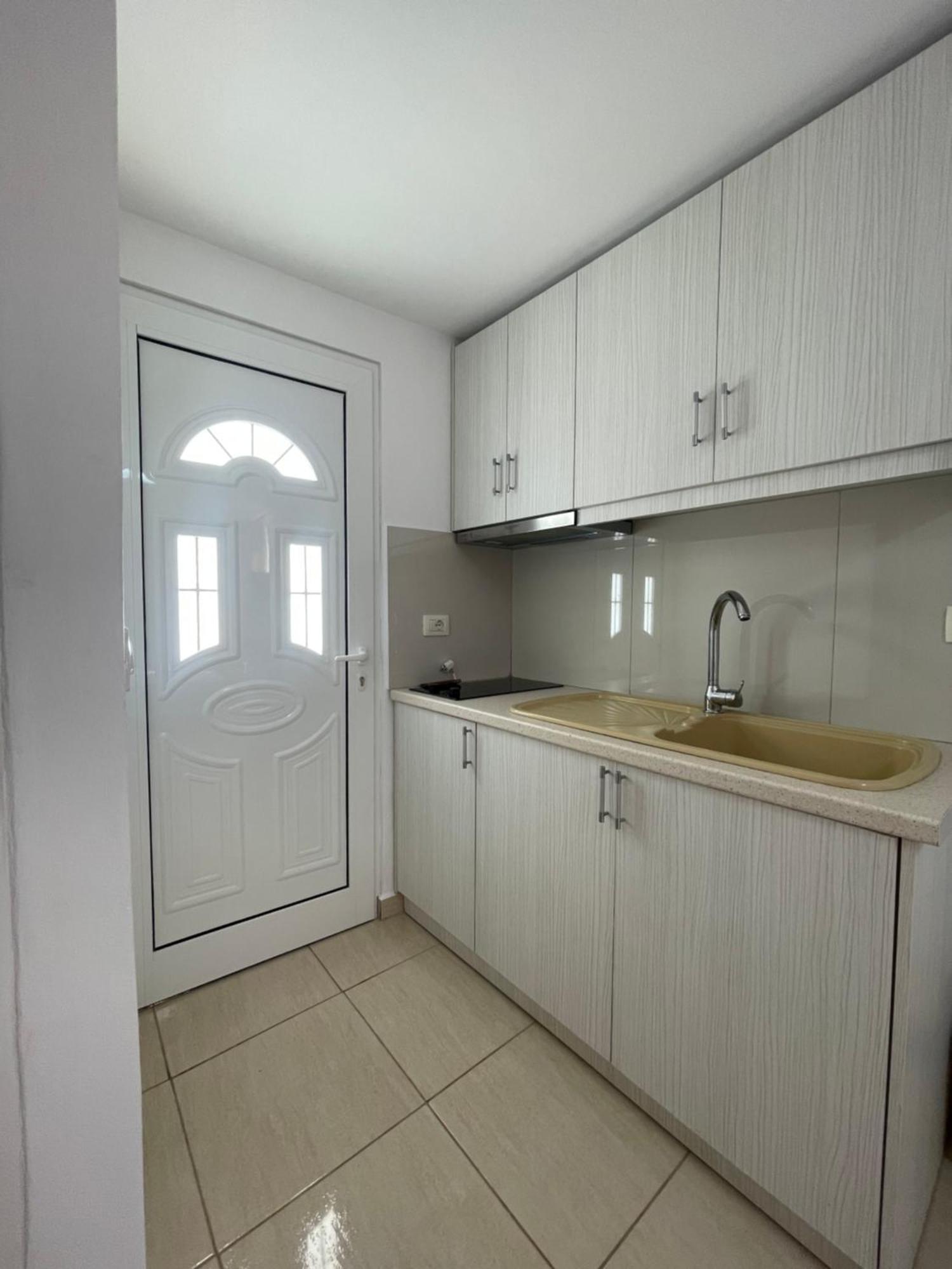 Joni Apartments คซามิล ภายนอก รูปภาพ